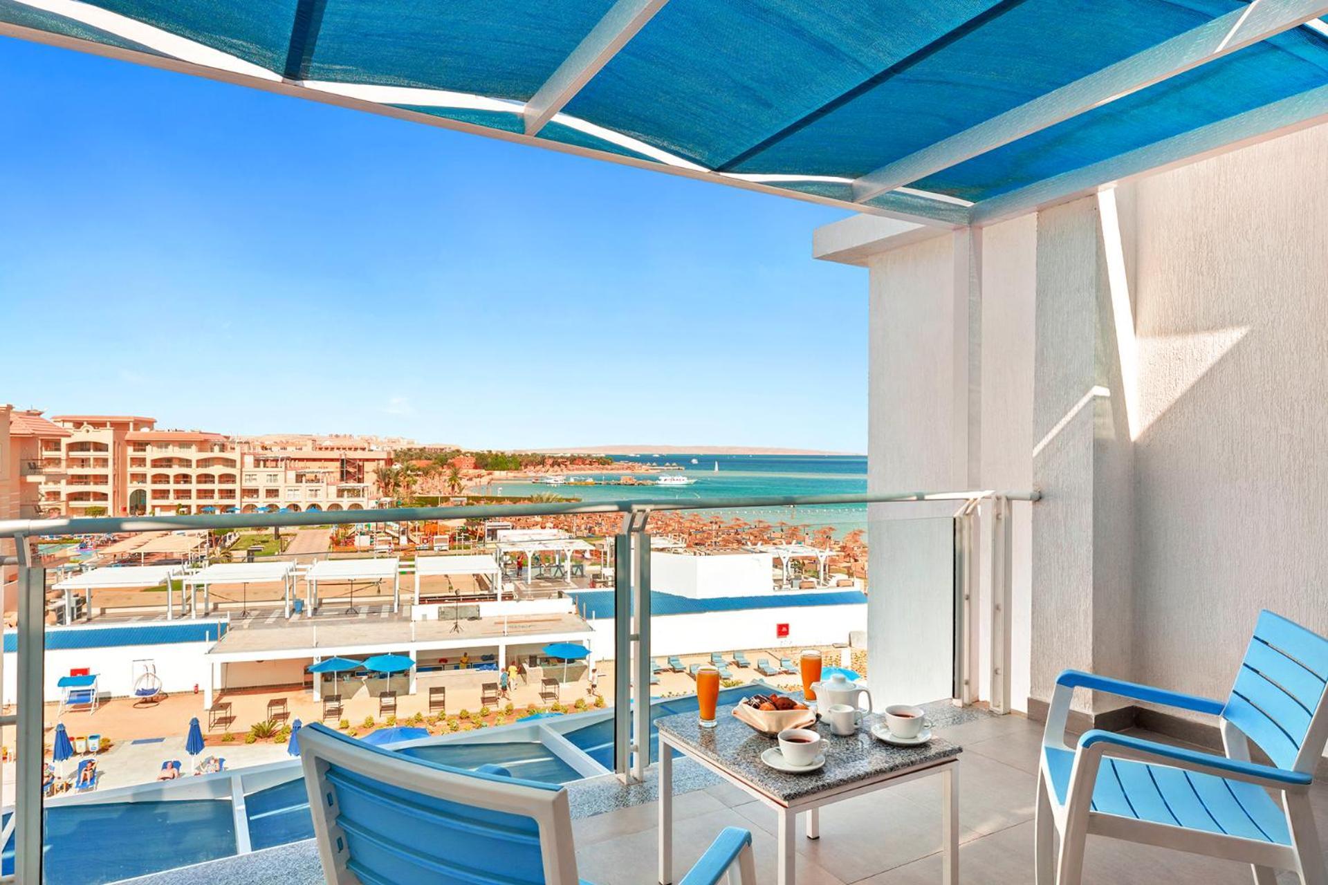 Pickalbatros Blu Spa Resort - Adults Friendly 16 Years Plus- Ultra All-Inclusive Hurghada Luaran gambar Balcony of a hotel room