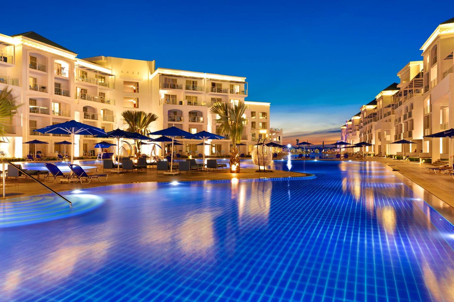 Pickalbatros Blu Spa Resort - Adults Friendly 16 Years Plus- Ultra All-Inclusive Hurghada Luaran gambar The pool at the Sheraton Nha Trang Hotel & Spa Resort